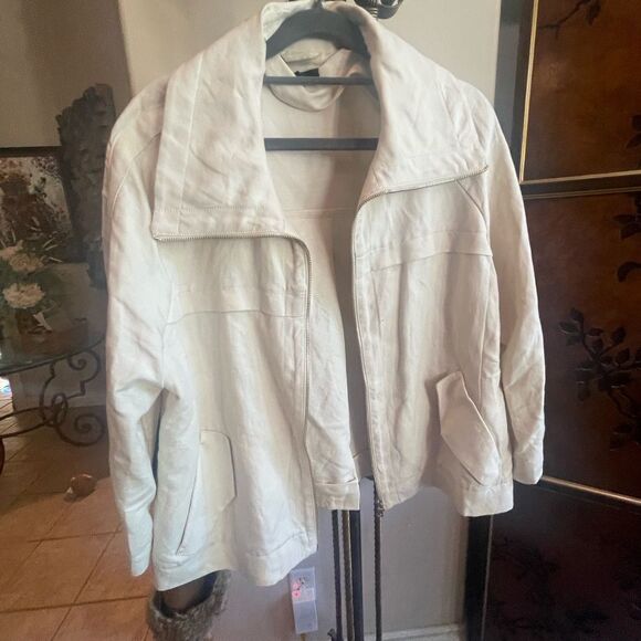 Ann Taylor Boxy Fashionable Light Jacket - Picture 6 of 6